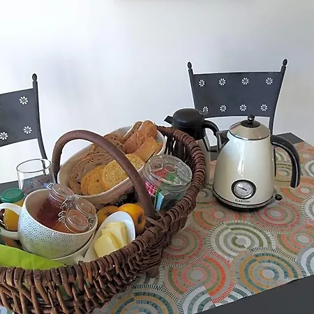 D'hotes La Thibaudiere 住宿加早餐酒店 布雷叙尔